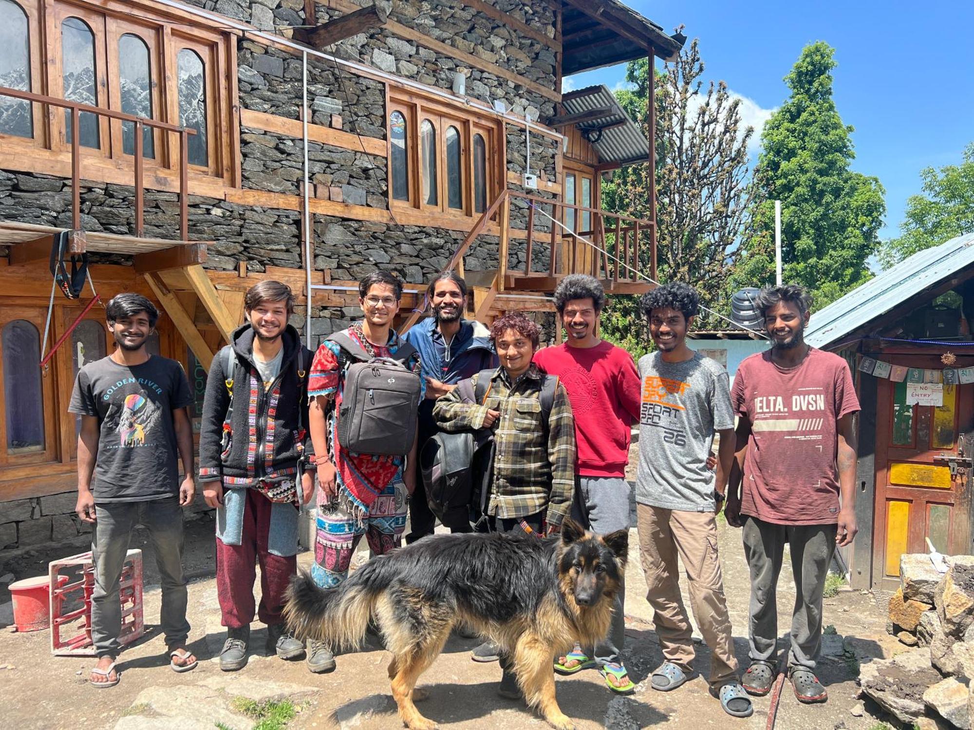 Old Brahma Homestay Kalgha Buitenkant foto