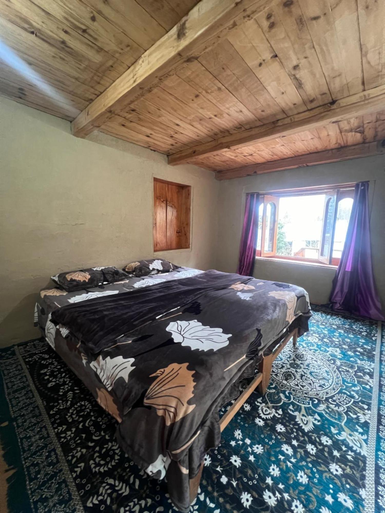Old Brahma Homestay Kalgha Buitenkant foto