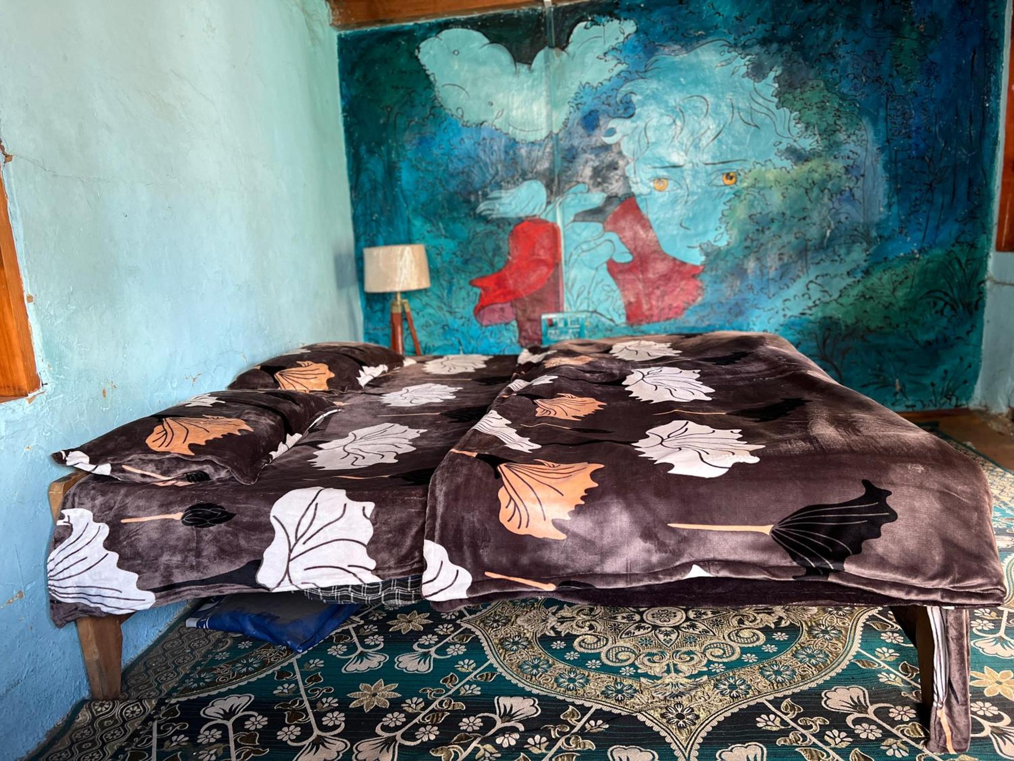 Old Brahma Homestay Kalgha Buitenkant foto