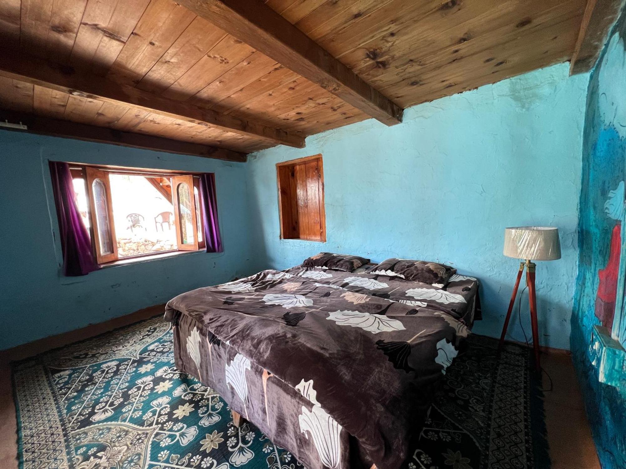Old Brahma Homestay Kalgha Buitenkant foto