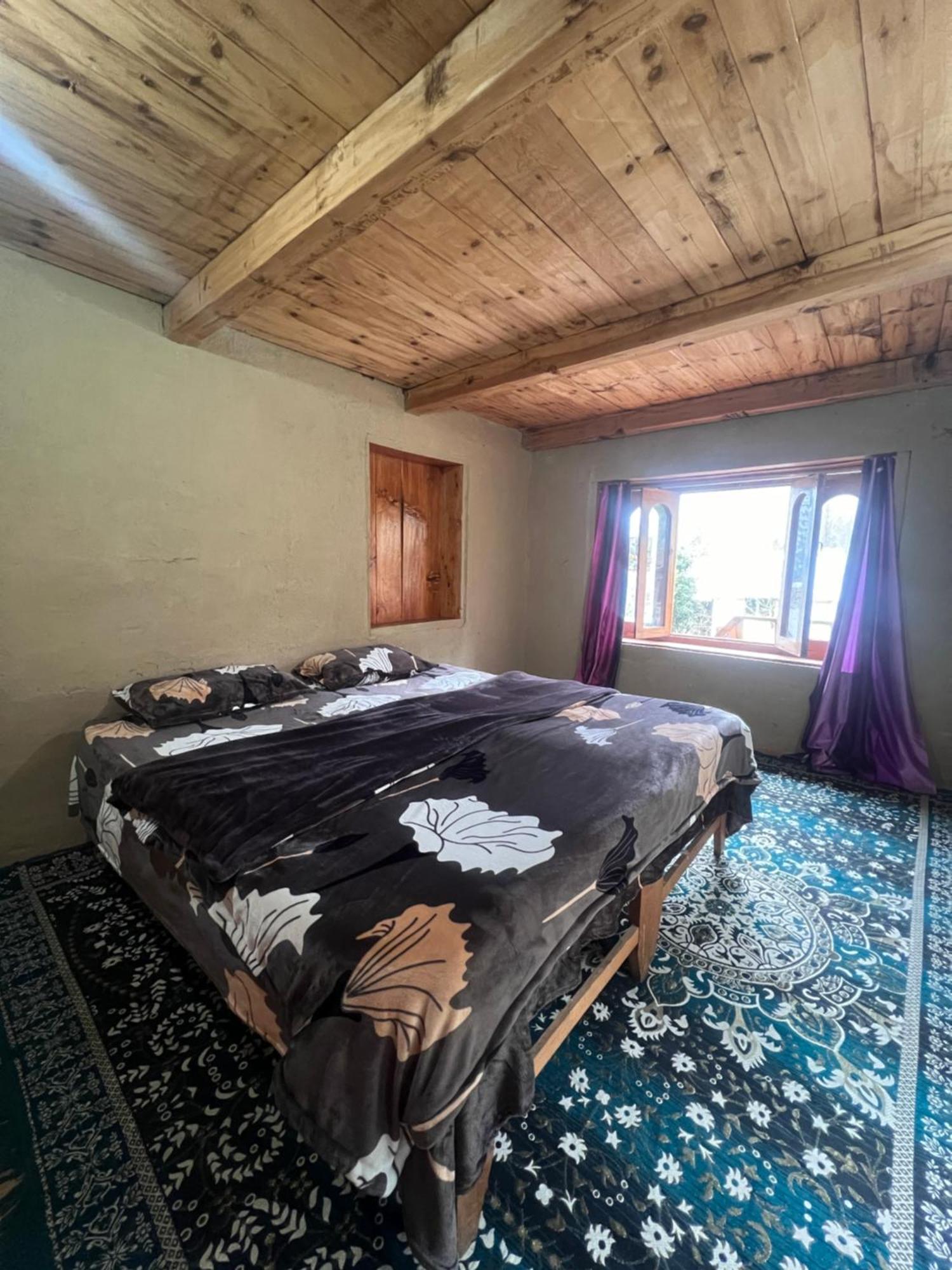 Old Brahma Homestay Kalgha Buitenkant foto