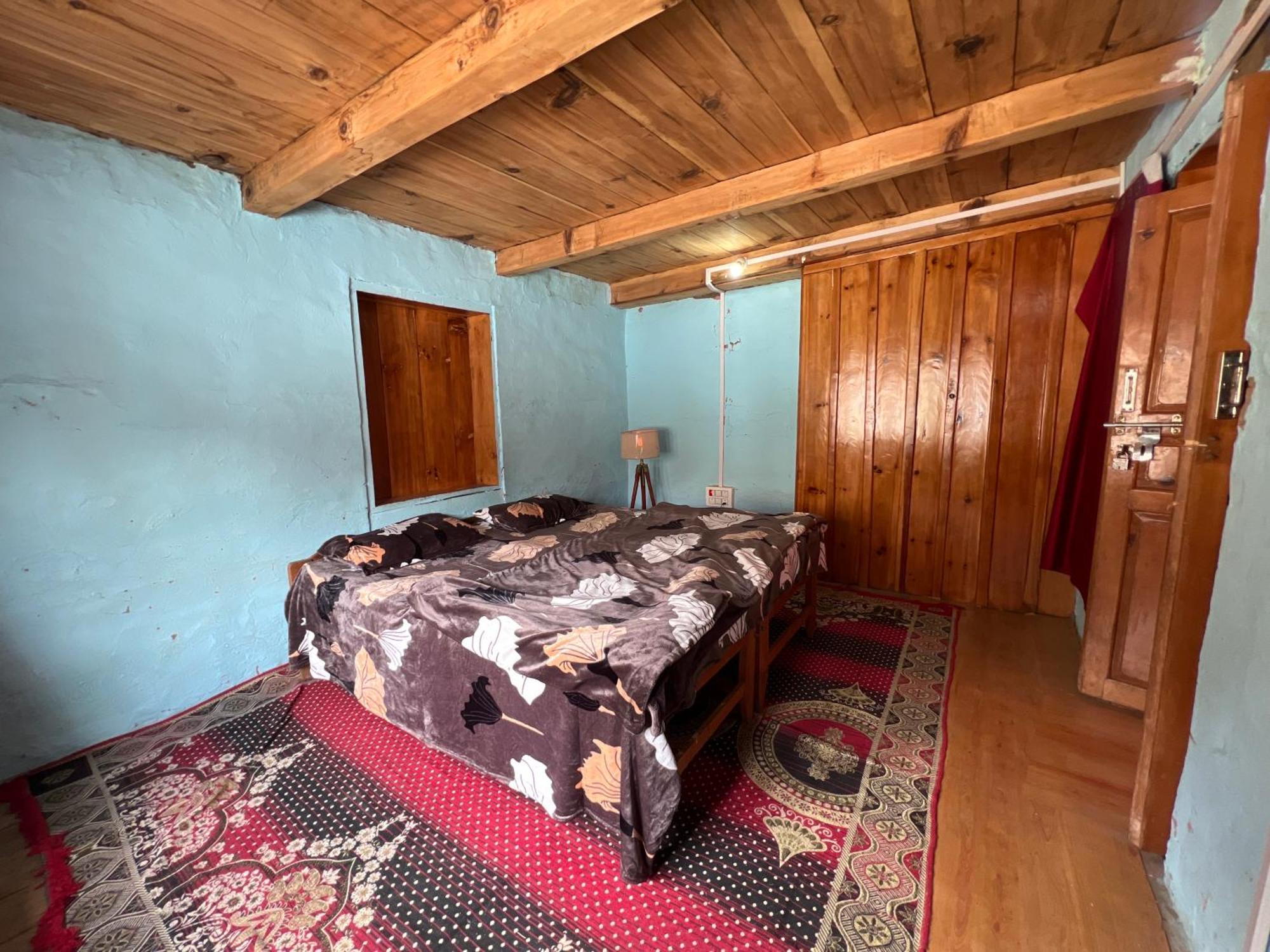 Old Brahma Homestay Kalgha Buitenkant foto